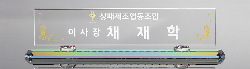 23-2715_00.jpg